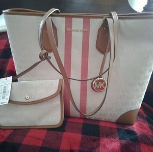 MICHAEL KORS EVA LARGE TOTE WITH DETACHABLE WALLET
